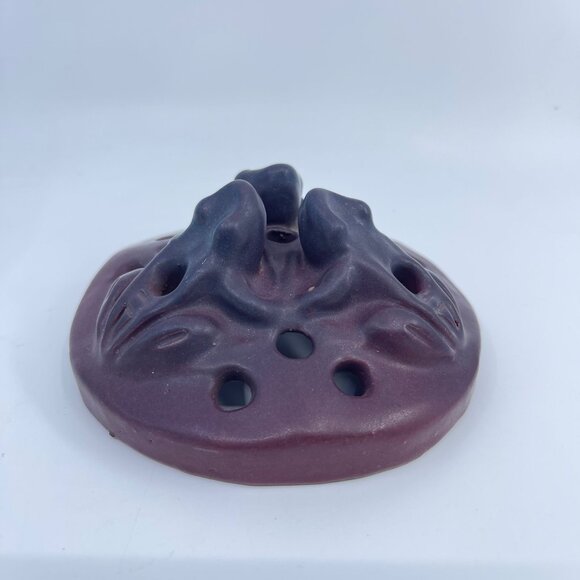 vintage van briggle pottery flower frog with 3 frogs purple - Picture 1 of 4